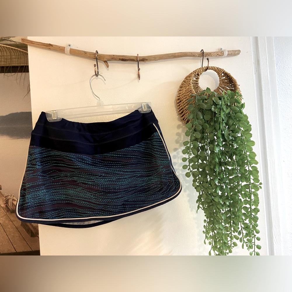 Athleta sporty skort (skirt short) size 2